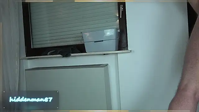 hiddenman87 webcam show
