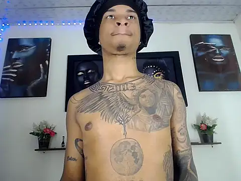 Show modela Tatoo_Noah na web-kameri