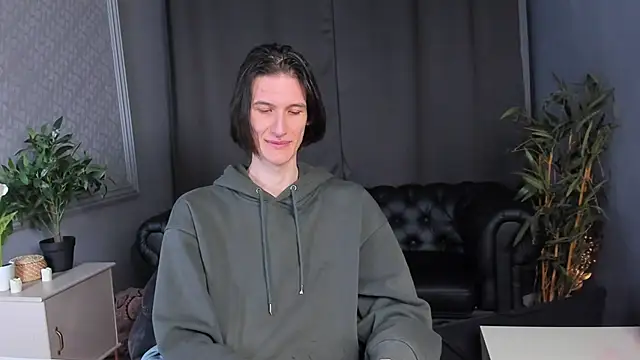 Show modela Klaude_Jam na web-kameri