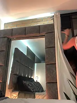 Chat +18 de BrigitteVons ao vivo