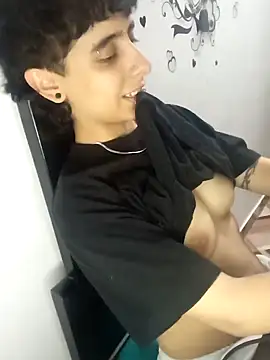 LatinHeatX22: διαδικτυακό σόου στην κάμερα