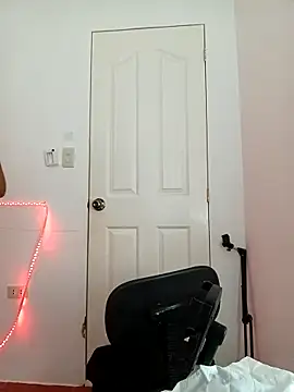 DominnantTransqueen webcam show