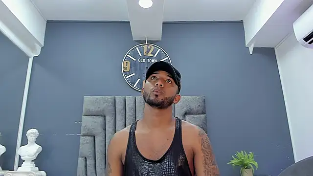 XXX chat uživo modela Robin_Rief