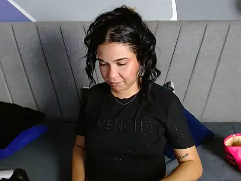 Chatroom XXX en direct de AliceSmity_