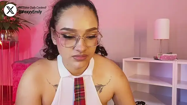 EMILYY_FOXY Chat XXX live