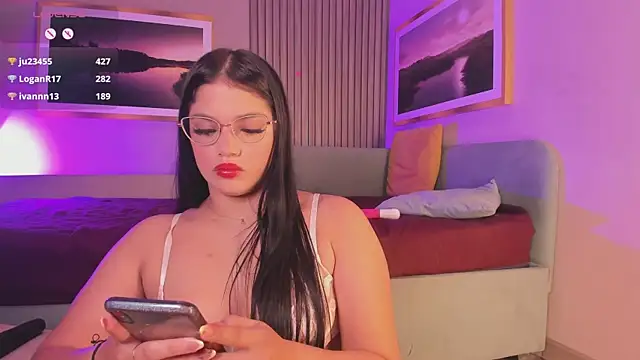 Chat XXX en directo de Hailey-Fox