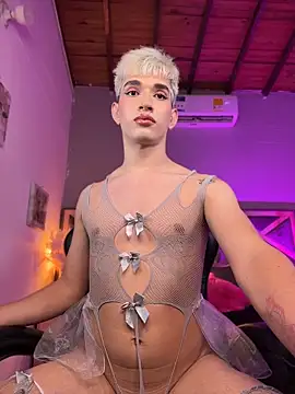 Cherry_zayden_ Pertunjukan Webcam