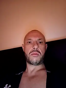 Guitccch – webcam-show