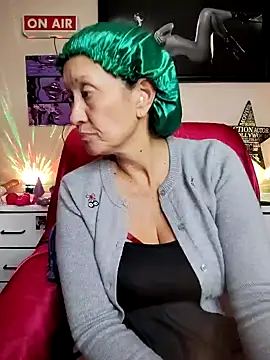 Pokazy przed kamerką – TheDime