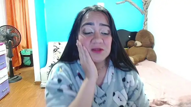 XXX chat uživo modela Andrea_deepsloppy