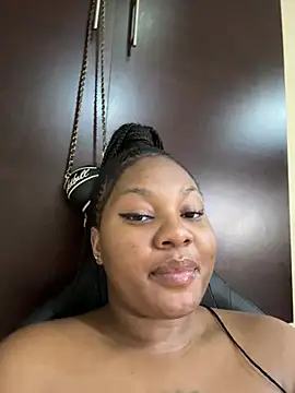 Renee-18 Chat XXX in diretta