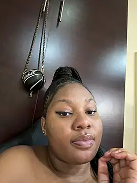 Renee-18 现场XXX聊天