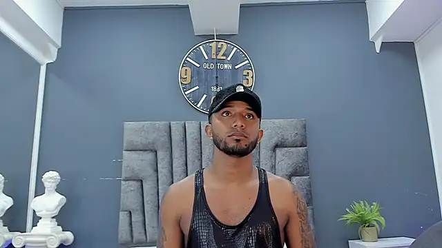 Онлайн чат XXX Robin_Rief