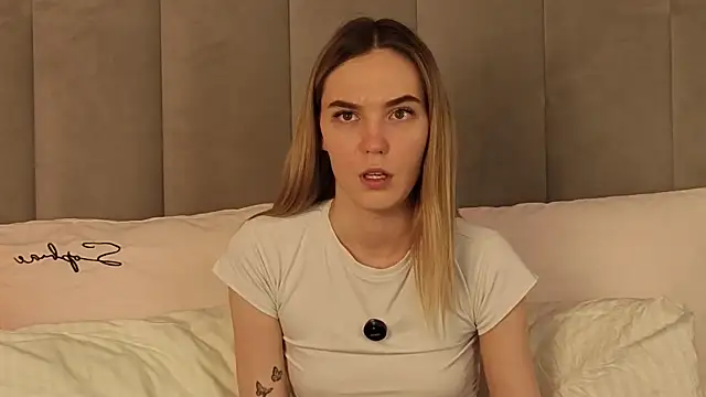 NikkiRyx Chat XXX in diretta