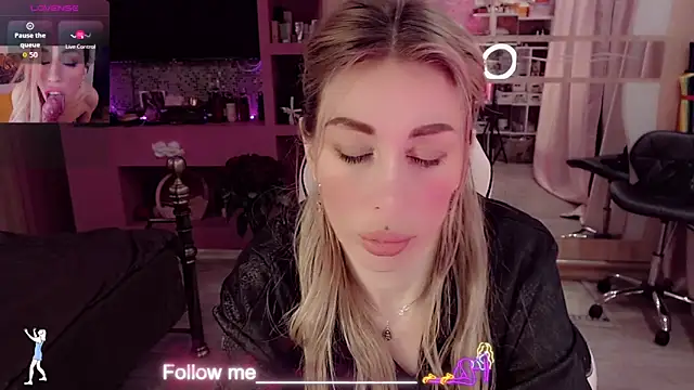 Chat XXX ao vivo de AnnieGOld_