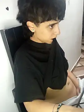 LatinHeatX22 Chat XXX in diretta