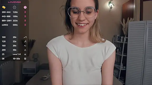 Živý XXX chat JoanBaggott