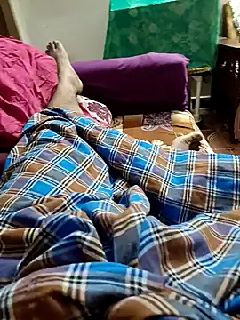 Show de maddy3108 na webcam