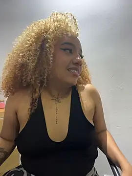 Starlights লাইভ XXX চ্যাট