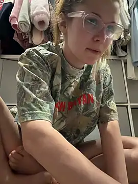 Riley_ray69 live XXX chat