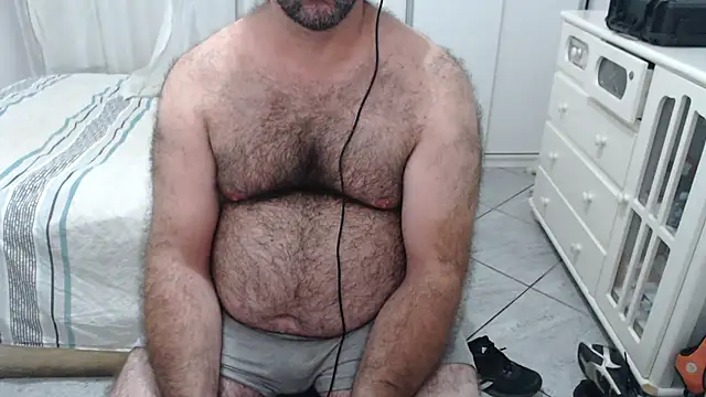 Show modela MysterBearMG na web-kameri