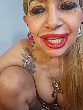 Sweeteangel Adlı Modelin Canlı XXX Sohbeti