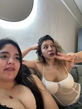 Michelle3271 webcam show