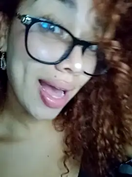 Sienna_brunette Adlı Modelin Canlı XXX Sohbeti