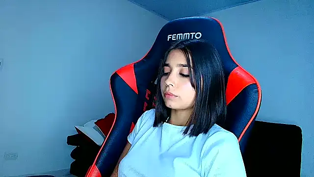 Rousse_violett Chat XXX in diretta