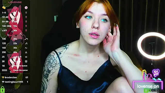 MeganNewCat Pertunjukan Webcam