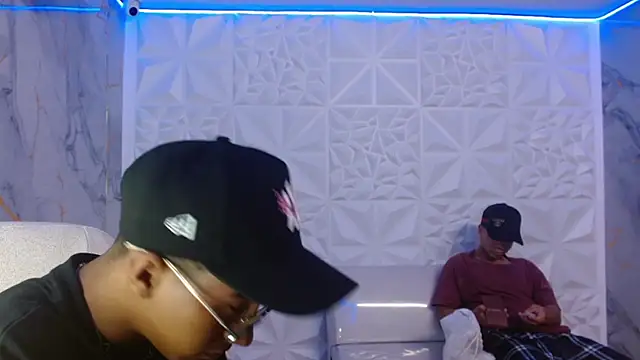 goldenjyj – Kamerová šou