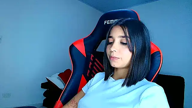 Rousse_violettのライブXXXチャット