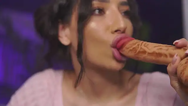 GinaValentinna: онлайн-секс-чат