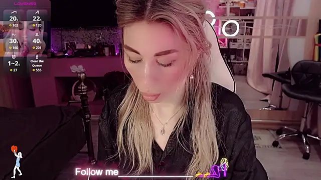 AnnieGOld_ Chat XXX in diretta