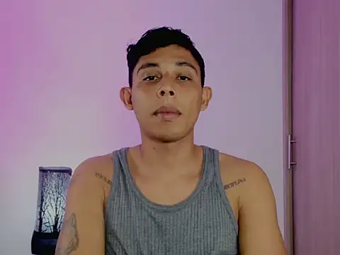 nilo2021: διαδικτυακό σόου στην κάμερα