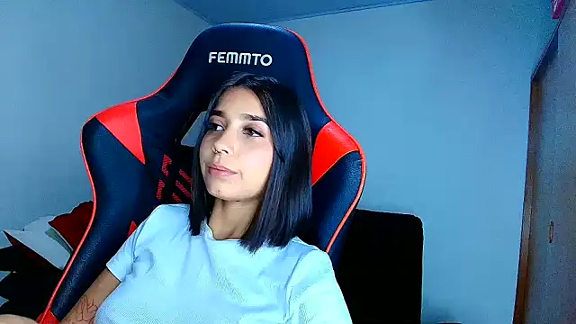 Rousse_violettのライブXXXチャット