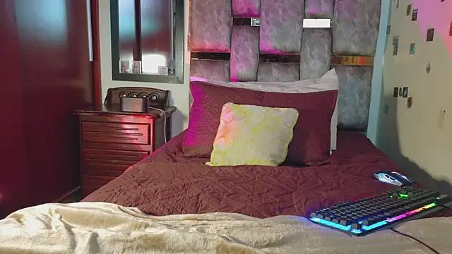 DannyPhantom555's Live XXX Chat