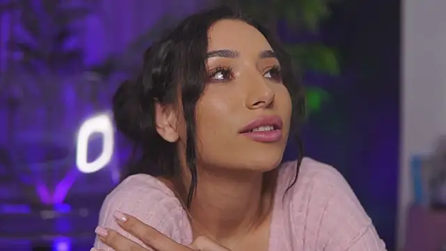 دردشة GinaValentinna الجنسية المباشرة