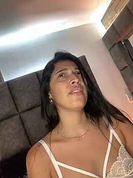 دردشة BrigitteVons الجنسية المباشرة