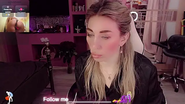 دردشة AnnieGOld_ الجنسية المباشرة