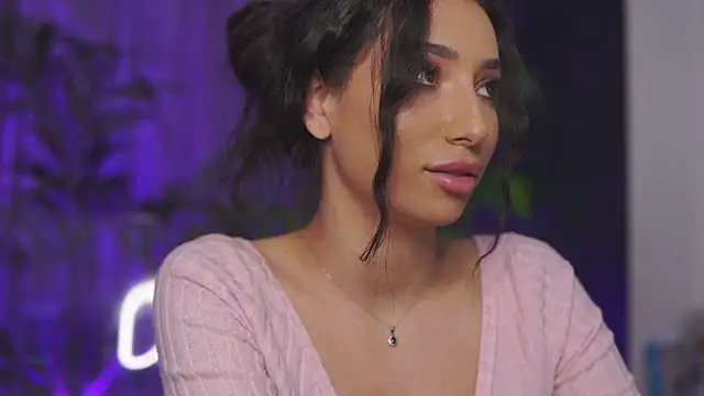 แชท XXX สดของ GinaValentinna