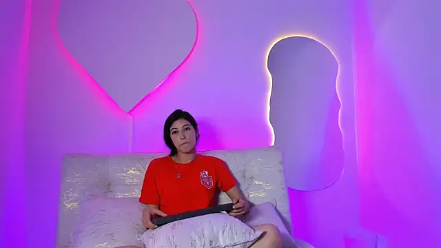 Chat XXX ao vivo de AdharaHamilton_