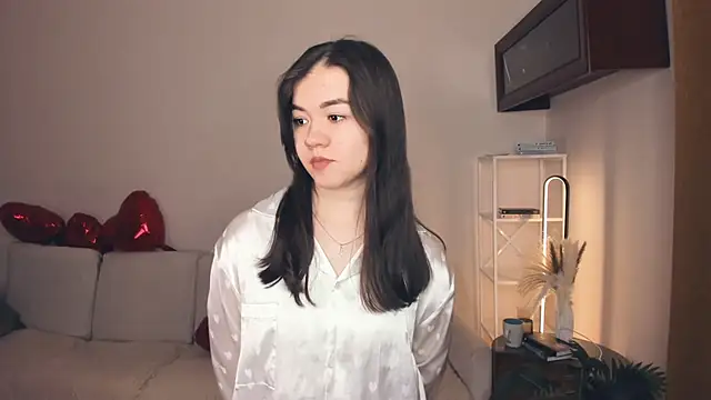 ShanaYock: онлайн-секс-чат