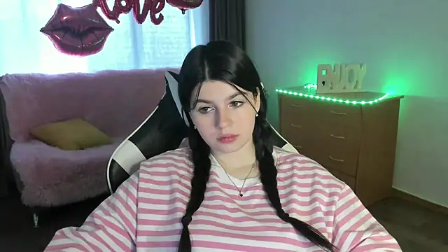 KisaModel live XXX chat