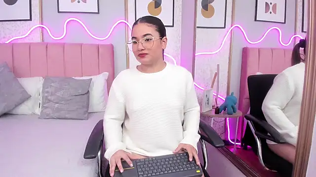 Živý XXX chat HAILYSTONE