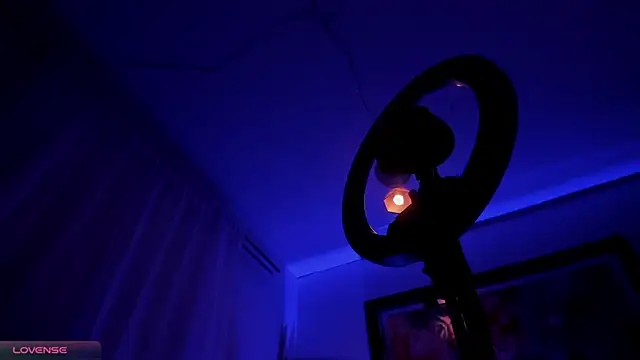 Scarlett_811: απευθείας συνομιλία ΧΧΧ