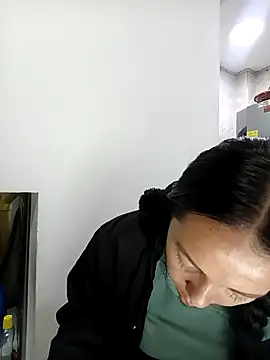 MiaForever1: απευθείας συνομιλία ΧΧΧ