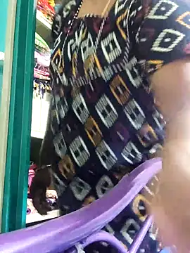 yamini1431 Webcam show