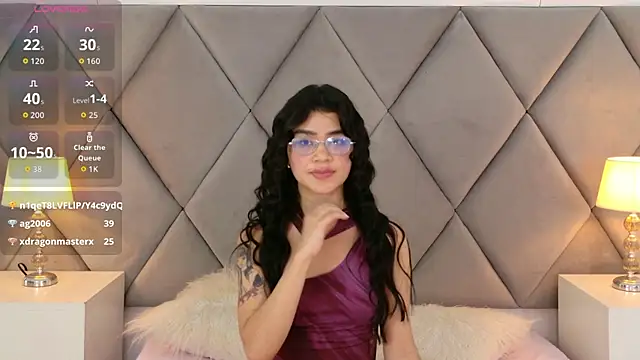 XXX chat uživo modela OliviaDiaz