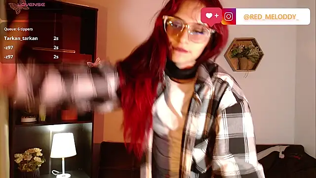 RedMeloddy élő XXX-chatje